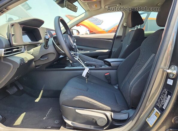 KMHLL4DG5RU778430 2024 HYUNDAI ELANTRA Charcoal Vista interior delantera