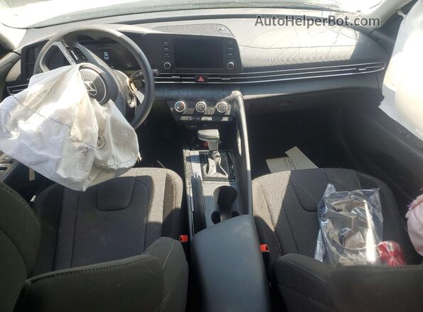 KMHLL4DG5TU215563 2026 HYUNDAI ELANTRA White Dashboard view