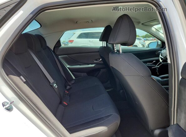 KMHLL4DG6TU164512 2026 HYUNDAI ELANTRA Белый Вид задних сидений