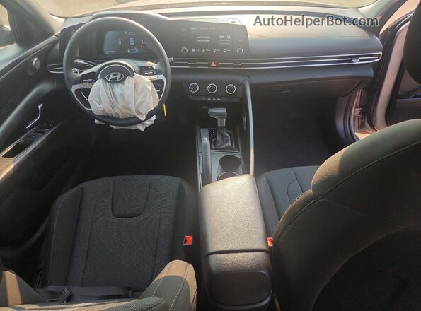 KMHLL4DG7SU940256 2025 HYUNDAI ELANTRA Gray წინა პანელის ხედი