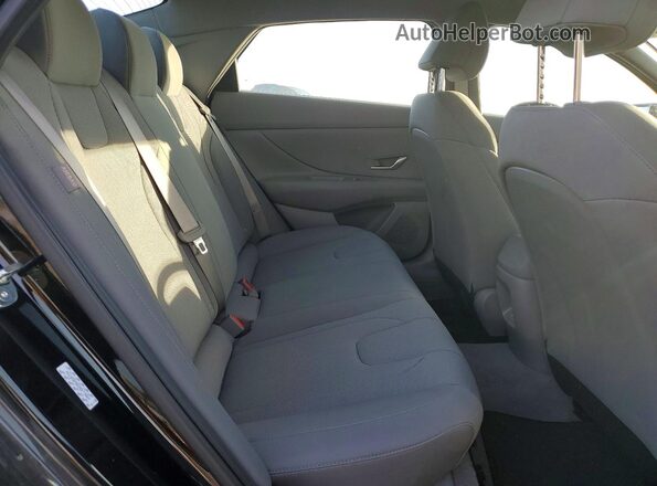 KMHLL4DG9RU825734 2024 HYUNDAI ELANTRA Black უკანა სავარძლების ხედი
