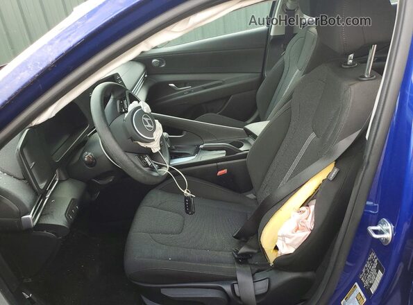 KMHLL4DGXRU763051 2024 HYUNDAI ELANTRA Blue Widok wnętrza z przodu