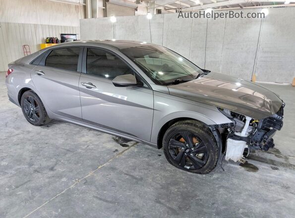 KMHLM4AG1MU068922 2021 HYUNDAI ELANTRA Silver Передня права чверть
