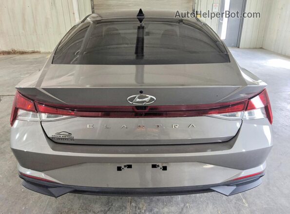 KMHLM4AG1MU068922 2021 HYUNDAI ELANTRA Silver Вид ззаду