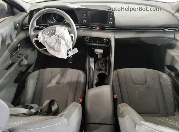 KMHLM4AG1MU068922 2021 HYUNDAI ELANTRA Silver 
