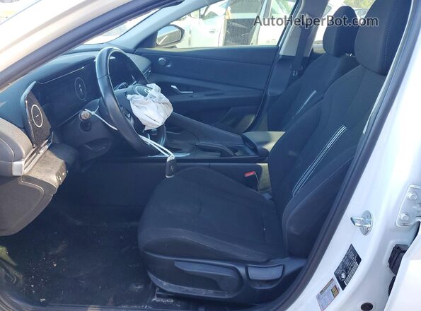 KMHLM4AG5PU600970 2023 HYUNDAI ELANTRA White Вид салону спереду