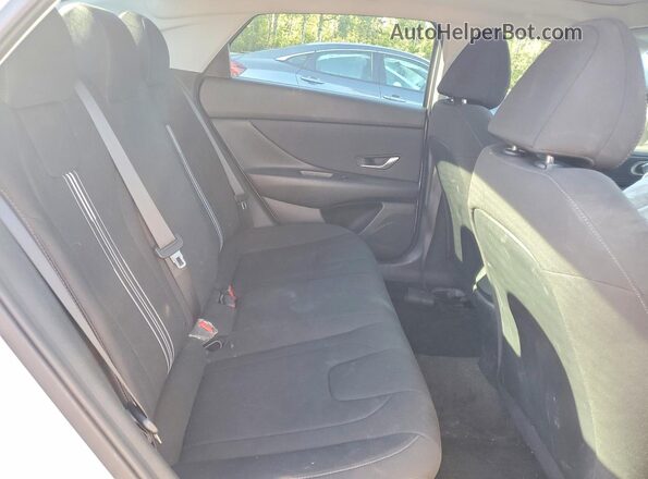 KMHLM4AG5PU600970 2023 HYUNDAI ELANTRA White Вид задніх сидінь