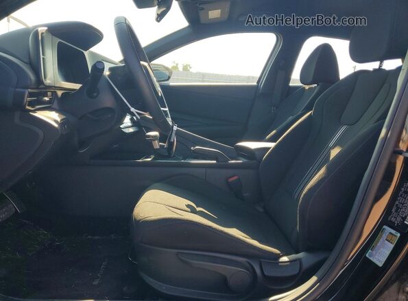 KMHLM4DG3TU181944 2026 HYUNDAI ELANTRA Black Вид салону спереду