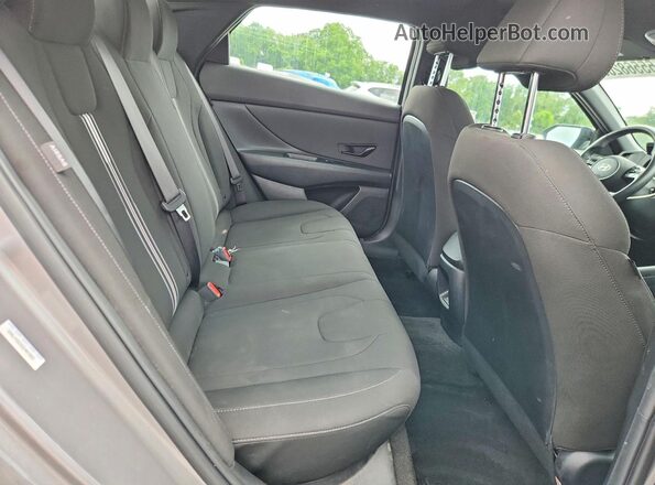 KMHLM4DG5SU907883 2025 HYUNDAI ELANTRA Gray Vista de los asientos traseros