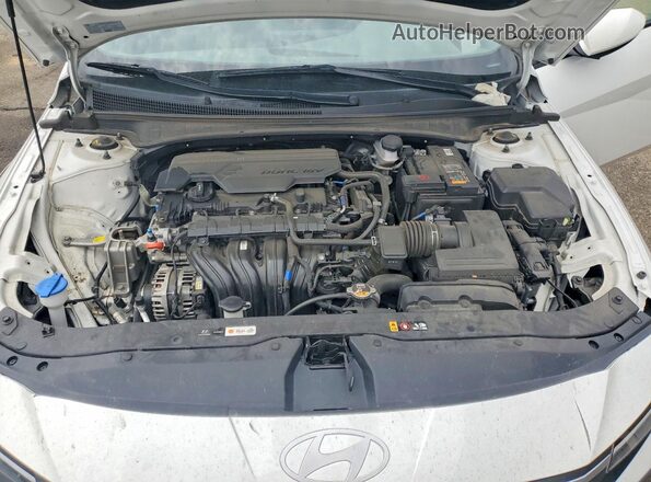 KMHLM4DG6RU643275 2024 HYUNDAI ELANTRA White Widok wnętrza z tyłu
