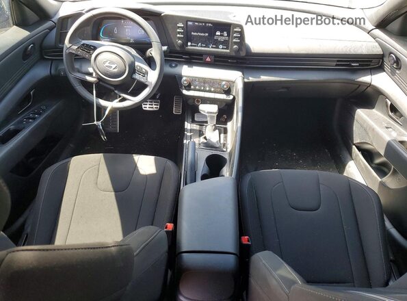 KMHLM4DG7TU203685 2026 HYUNDAI ELANTRA Gray Widok deski rozdzielczej
