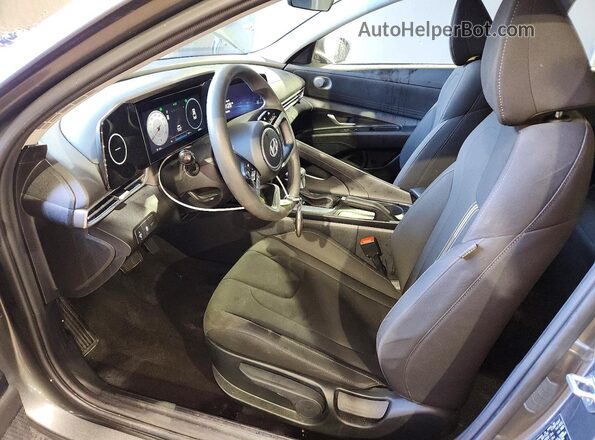 KMHLM4DG8RU743684 2024 HYUNDAI ELANTRA Gray Вид салону спереду