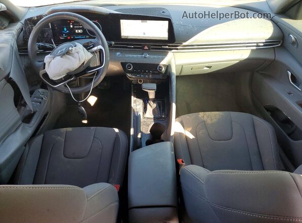 KMHLM4DG9RU670292 2024 HYUNDAI ELANTRA Charcoal Dashboard view