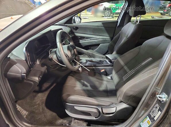 KMHLM4DGXTU120154 2026 HYUNDAI ELANTRA Gray Front interior view