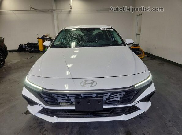 KMHLM4DJ8TU211709 2026 HYUNDAI ELANTRA White Front view