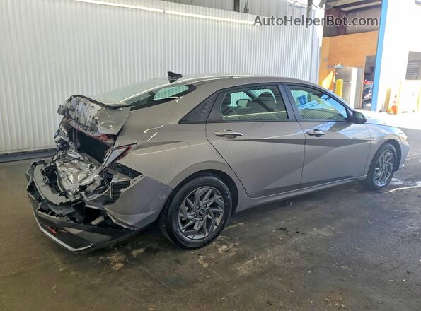KMHLM4DJ9TU189252 2026 HYUNDAI ELANTRA Silver Задня права чверть
