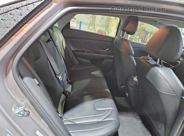 KMHLP4DG2RU678368 2024 HYUNDAI ELANTRA Silver Հետևի նստատեղերի տեսք