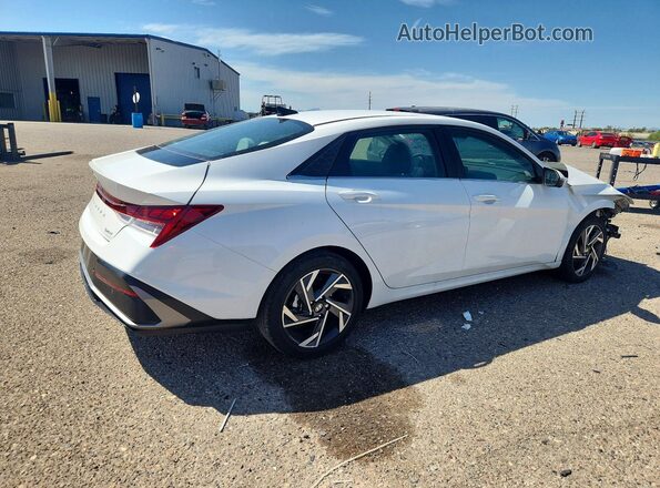 KMHLP4DG9RU832154 2024 HYUNDAI ELANTRA White Trasero derecho