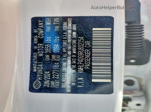 KMHLP4DG9RU832154 2024 HYUNDAI ELANTRA White Vista del compartimento del motor