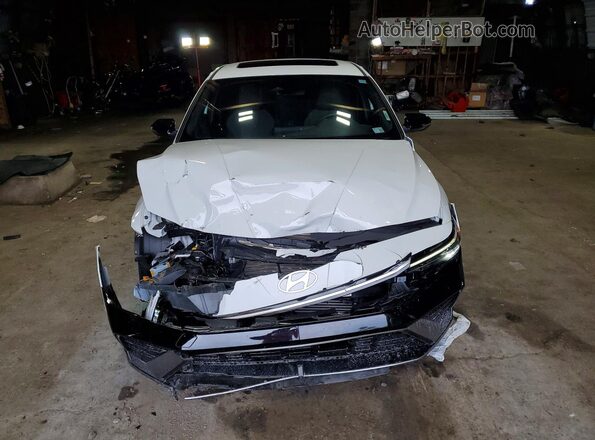 KMHLR4DFXSU965335 2025 HYUNDAI ELANTRA Белый Вид спереди