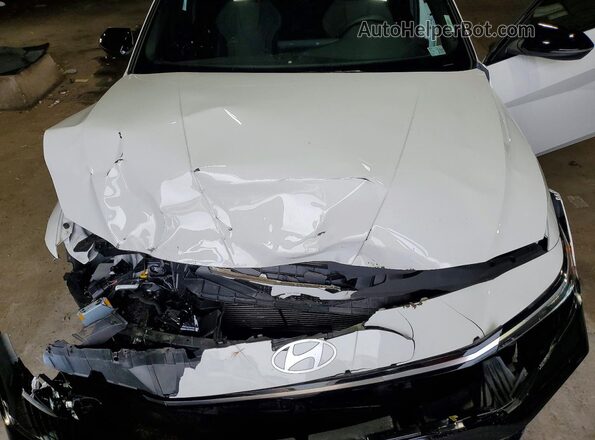 KMHLR4DFXSU965335 2025 HYUNDAI ELANTRA Белый Вид задней части салона