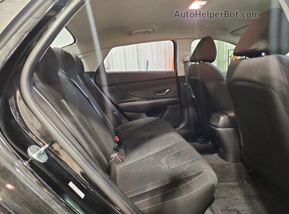 KMHLS4AG2PU422022 2023 HYUNDAI ELANTRA Black Vista de los asientos traseros