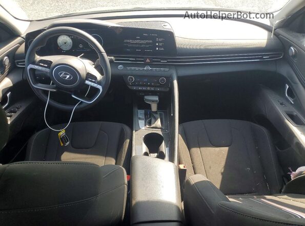 KMHLS4AG6PU568021 2023 HYUNDAI ELANTRA Черный Вид панели приборов
