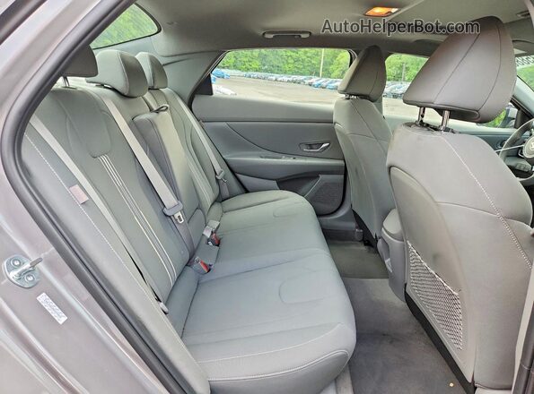 KMHLS4DG0RU694048 2024 HYUNDAI ELANTRA Silver Вид задніх сидінь