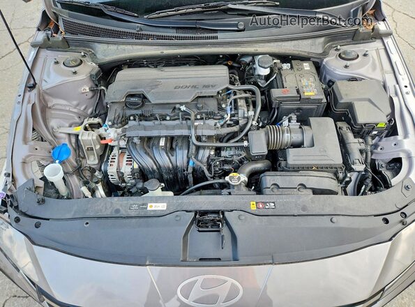 KMHLS4DG0RU694048 2024 HYUNDAI ELANTRA Silver Вид задньої частини салону