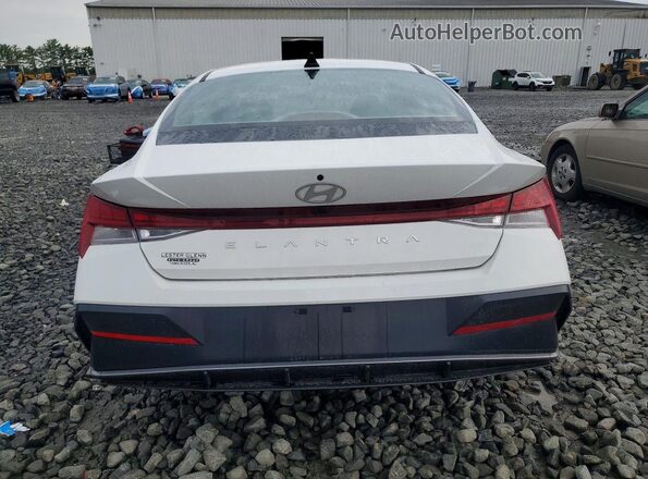 KMHLS4DG0RU841288 2024 HYUNDAI ELANTRA White Հետևի տեսք