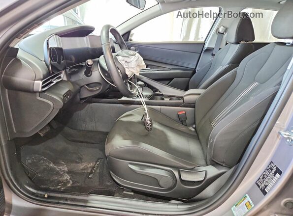 KMHLS4DG1RU675752 2024 HYUNDAI ELANTRA Gray Вид салону спереду