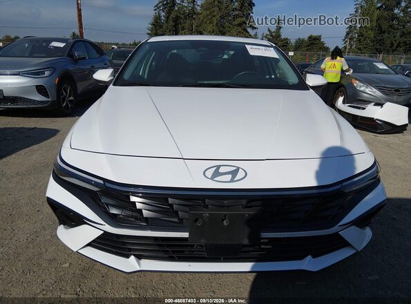 KMHLS4DG1SU969058 2025 HYUNDAI ELANTRA Белый Вид задней части салона