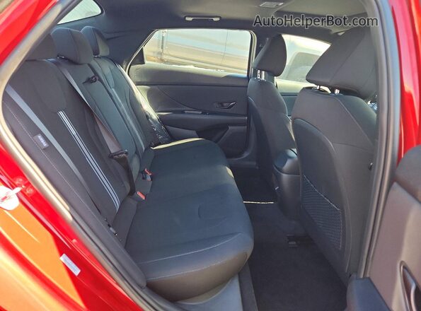 KMHLS4DG2TU127167 2026 HYUNDAI ELANTRA Red უკანა სავარძლების ხედი