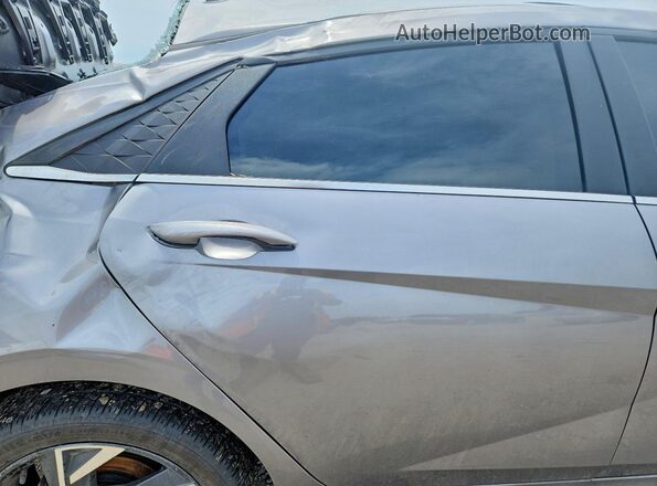 KMHLS4DG4SU853465 2025 HYUNDAI ELANTRA Серебряный Вид задних сидений