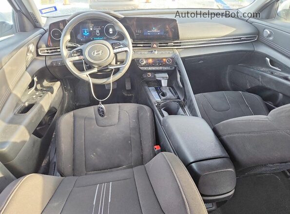 KMHLS4DG7SU002261 2025 HYUNDAI ELANTRA White წინა პანელის ხედი