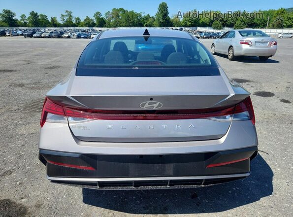 KMHLS4DG7SU971557 2025 HYUNDAI ELANTRA Silver Vista trasera