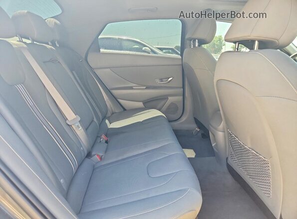 KMHLS4DG9RU767403 2024 HYUNDAI ELANTRA Gray Vista de los asientos traseros
