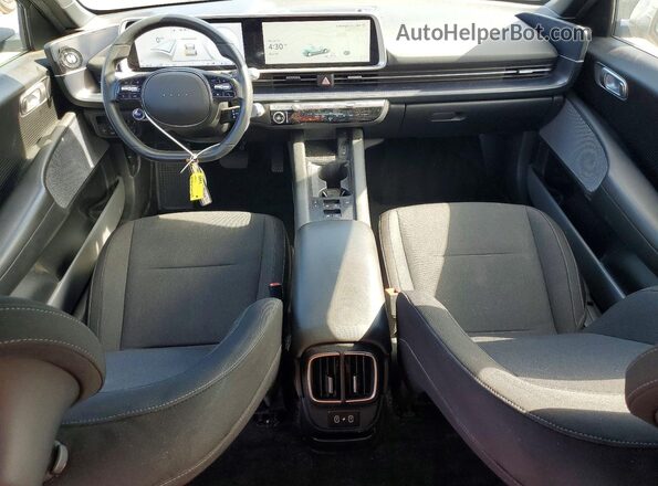 KMHM24AB0RA058213 2024 HYUNDAI IONIQ Silver Առջևի վահանակի տեսք
