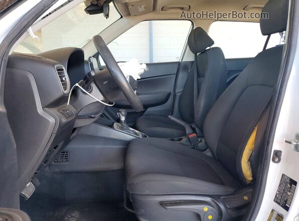 KMHRB8A35MU094220 2021 HYUNDAI VENUE White Front interior view