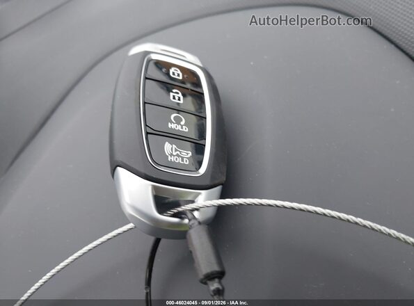 KMHRC8A31TU475137 2026 HYUNDAI VENUE Silver წინა პანელის ხედი