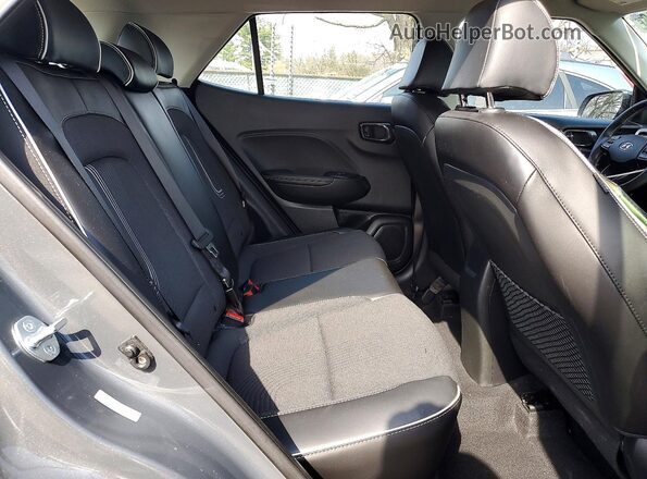 KMHRC8A32PU276152 2023 HYUNDAI VENUE Gray Vista interior trasera