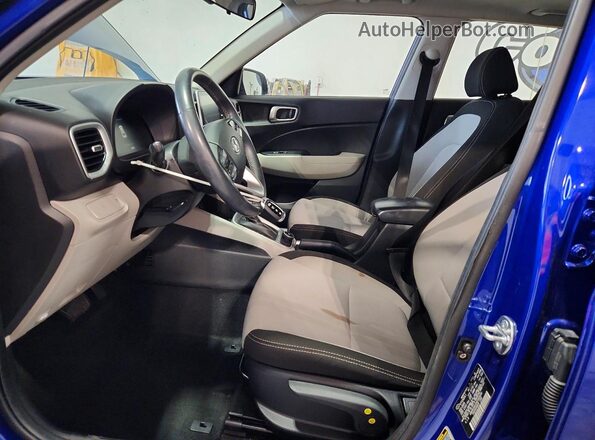 KMHRC8A33SU365656 2025 HYUNDAI VENUE Blue წინა სალონის ხედი