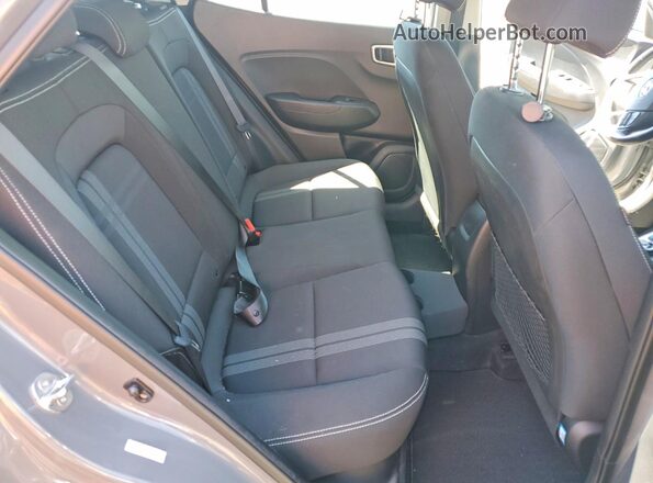 KMHRC8A35MU100126 2021 HYUNDAI VENUE Gray Widok wnętrza z tyłu