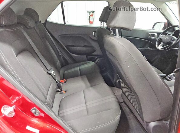 KMHRC8A35NU134777 2022 HYUNDAI VENUE Красный Вид задней части салона