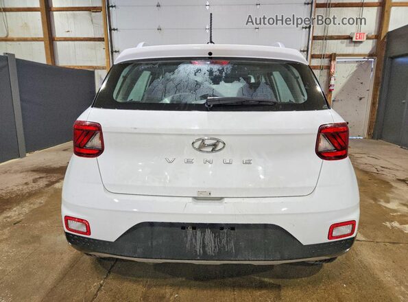 KMHRC8A36SU354635 2025 HYUNDAI VENUE White Вид ззаду