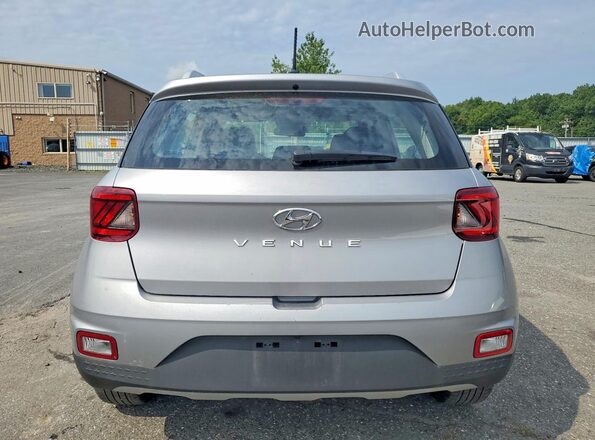 KMHRC8A37SU388065 2025 HYUNDAI VENUE Silver უკანა ხედი