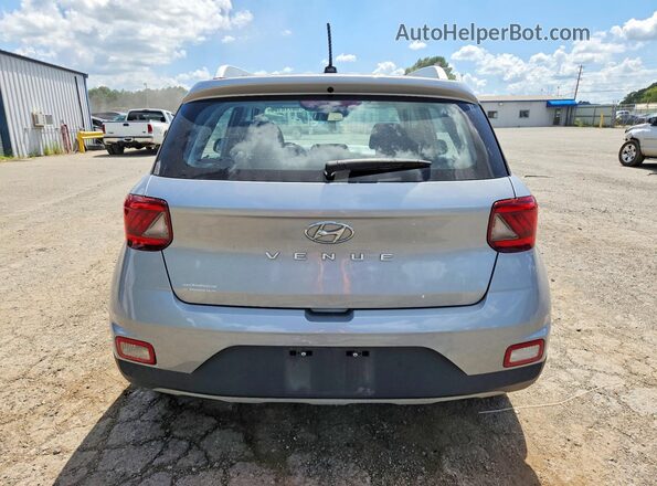 KMHRC8A3XPU219696 2023 HYUNDAI VENUE Silver Widok z tyłu