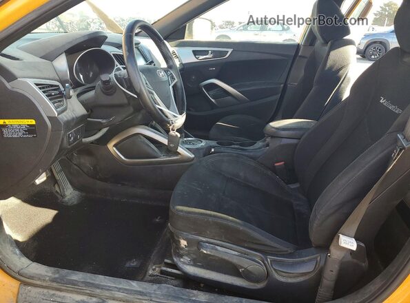 KMHTC6AD9HU313475 2017 HYUNDAI VELOSTER Yellow Вид салону спереду