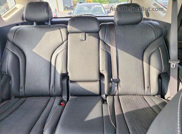 KMUHBDSB1MU039002 2021 GENESIS GV80 Gray Rear seats view