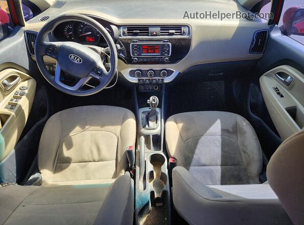 KNADM4A31H6048313 2017 KIA RIO Red Вид панелі приладів